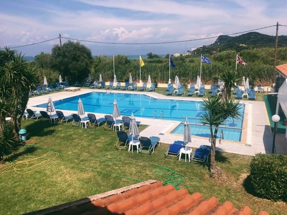 Monika Hotel Sidari シダリオン エクステリア 写真